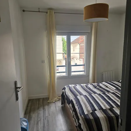 Emmanuel 4 *